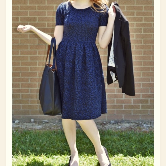 NWT Lularoe Amelia Elegant Black Cherry Rose Embossed A-line Fit & Flare pockets - Picture 3 of 16